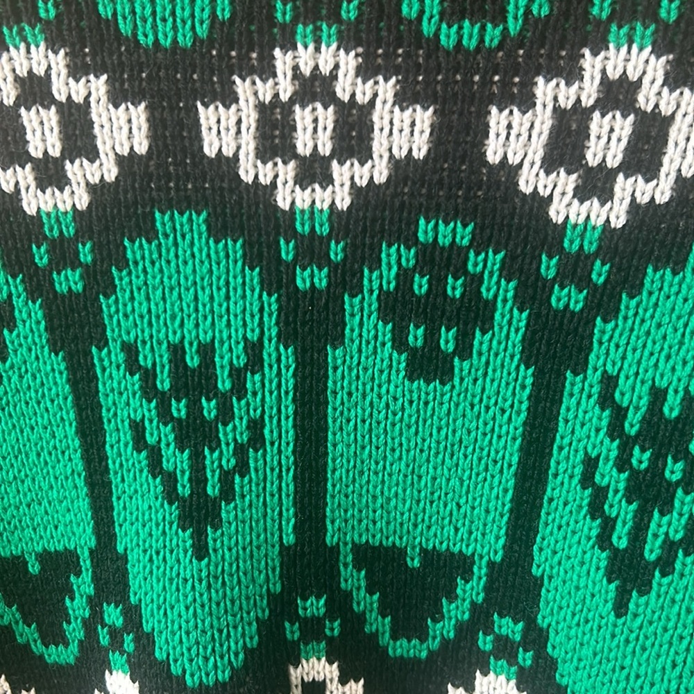 Green and Black Patterned Sweater - Picture 2 of 3